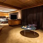 Madlein Hotel