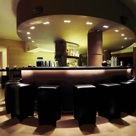 Madlein ホテル イシュグル