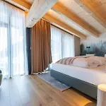 Ξενοδοχείο Madlein 4*