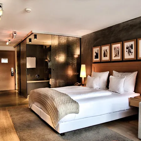 Madlein Hotel